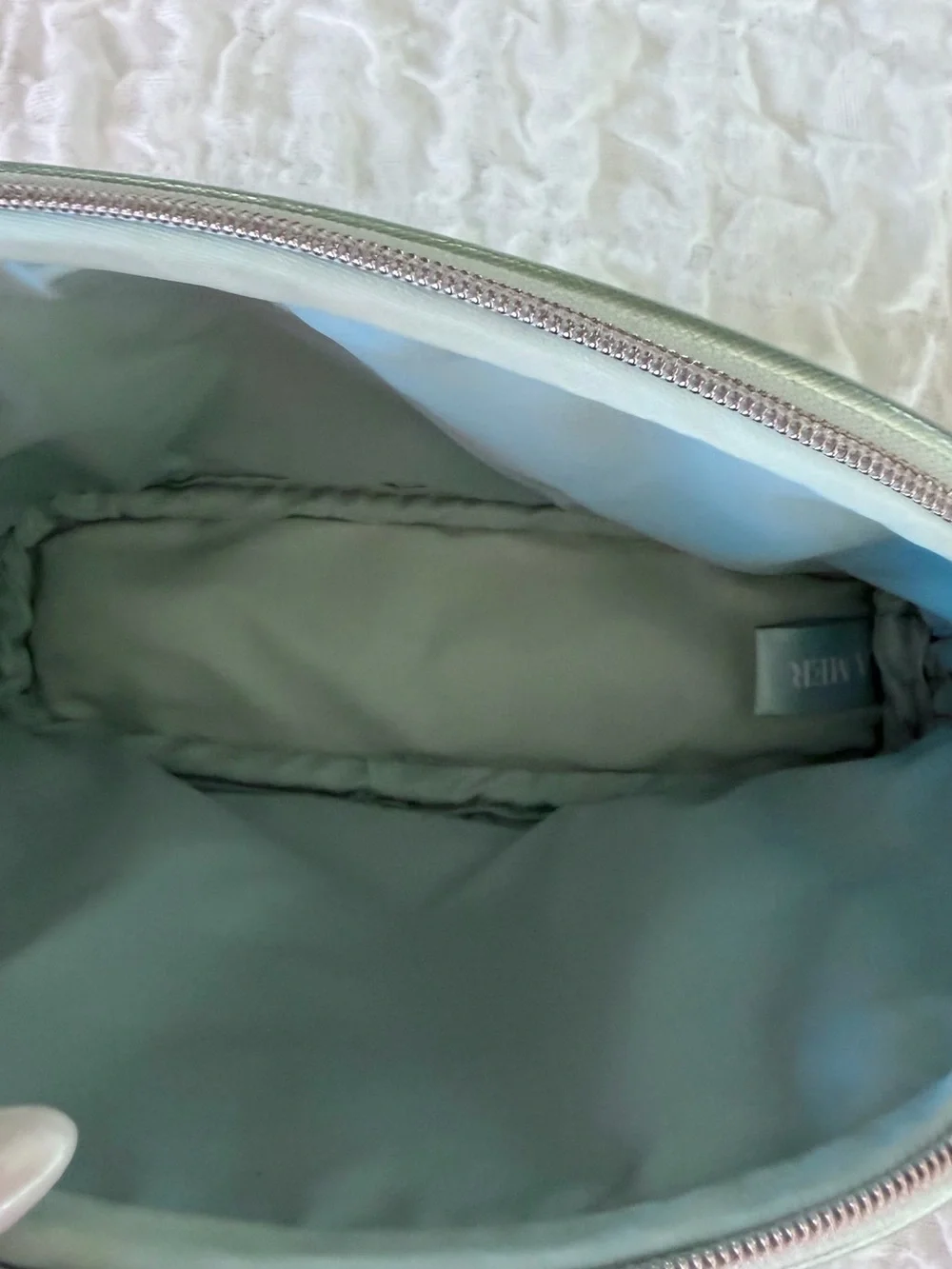 La Mer Cosmetic Case Bundle of 3